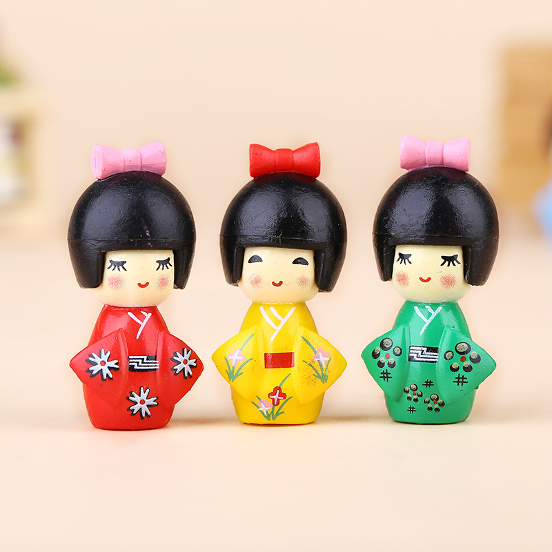 New Japanese Cute Girl Figurin - Bonsai Garden In Japan avaliação e preço